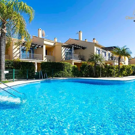 بيت للعطل Adosado Puerto Banus Relax